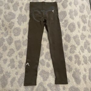 Brand New Oner Active Effortless Seamless Leggings in Deep Taupe - Size XS